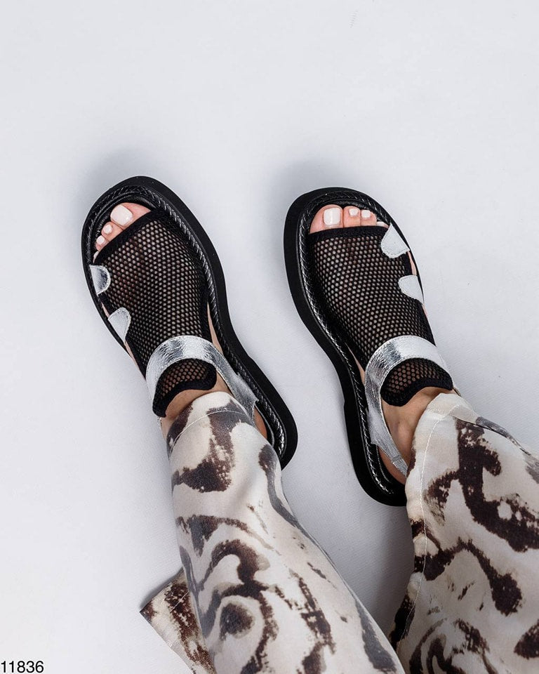 Soft sole breathable Velcro casual sandals