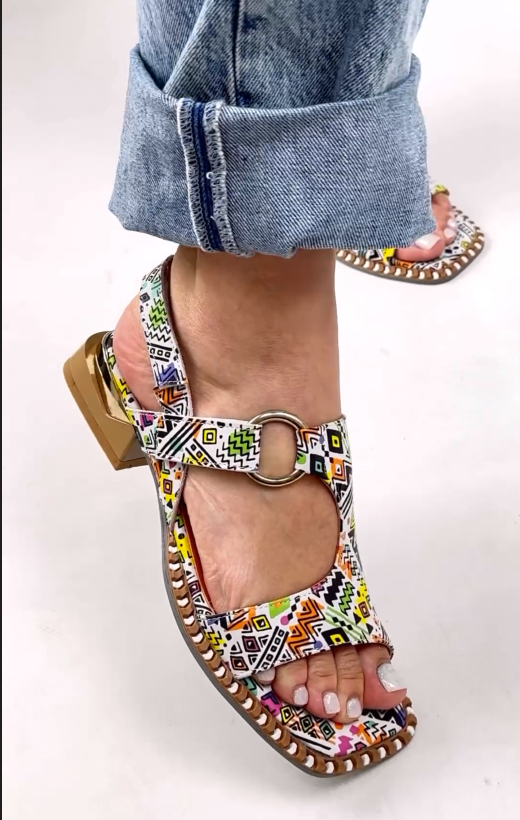 Chic graffiti casual sandals