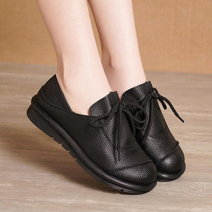 Women's lace-up flat shoes